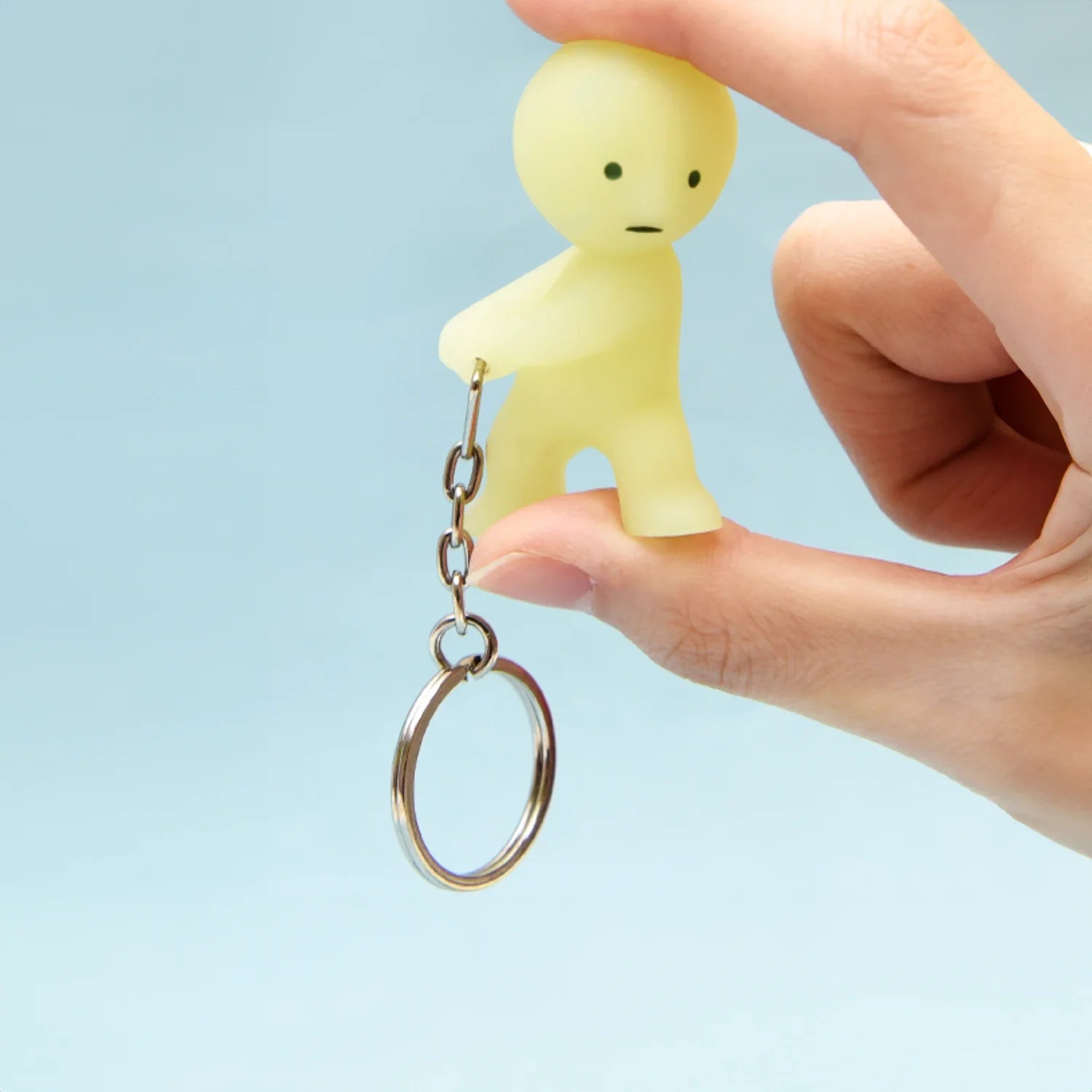Smiski Keychain - Carrying