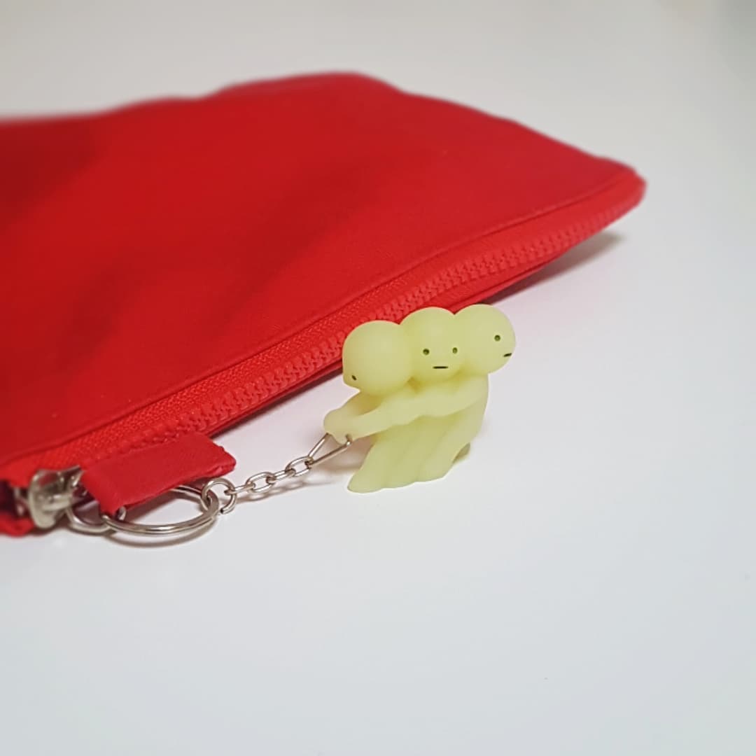 Smiski Keychain - Pulling