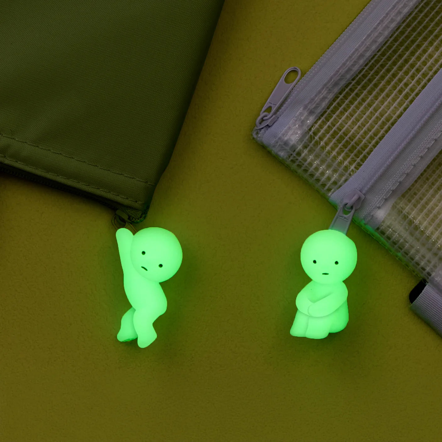 Smiski Zipperbite Vol. 1 Hanging On (1pcs)